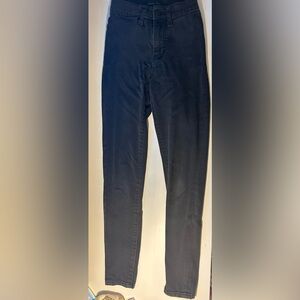 Kendall And Kylie, black skinny jeans